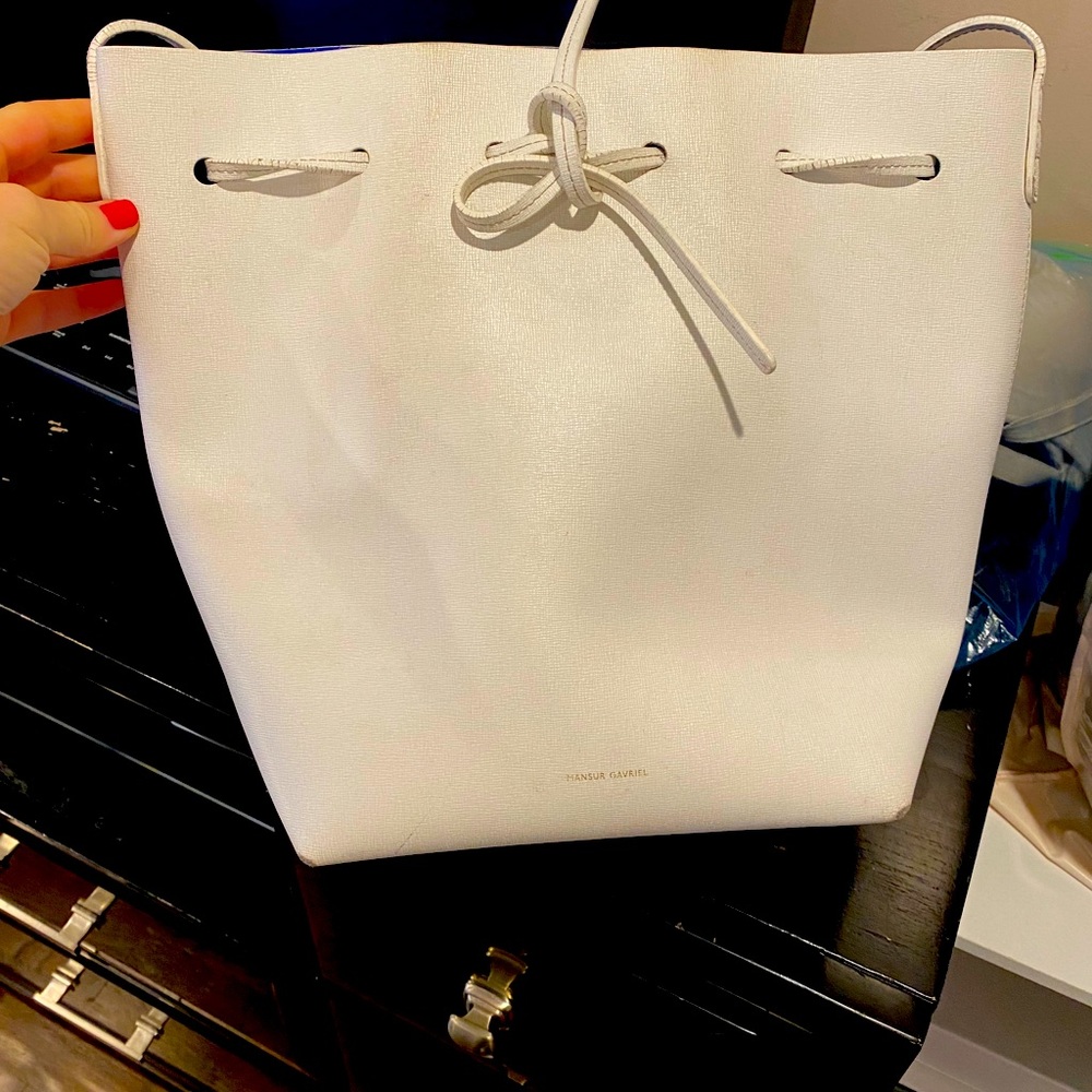 Manage Gabriel bucket bag